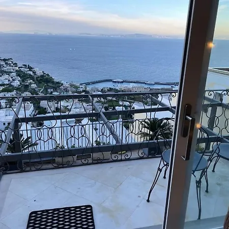 Con Vista Capri